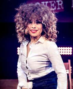 Barby Lynette Hess alias Tina Turner, Sängerin bei Tina T. COVER No1