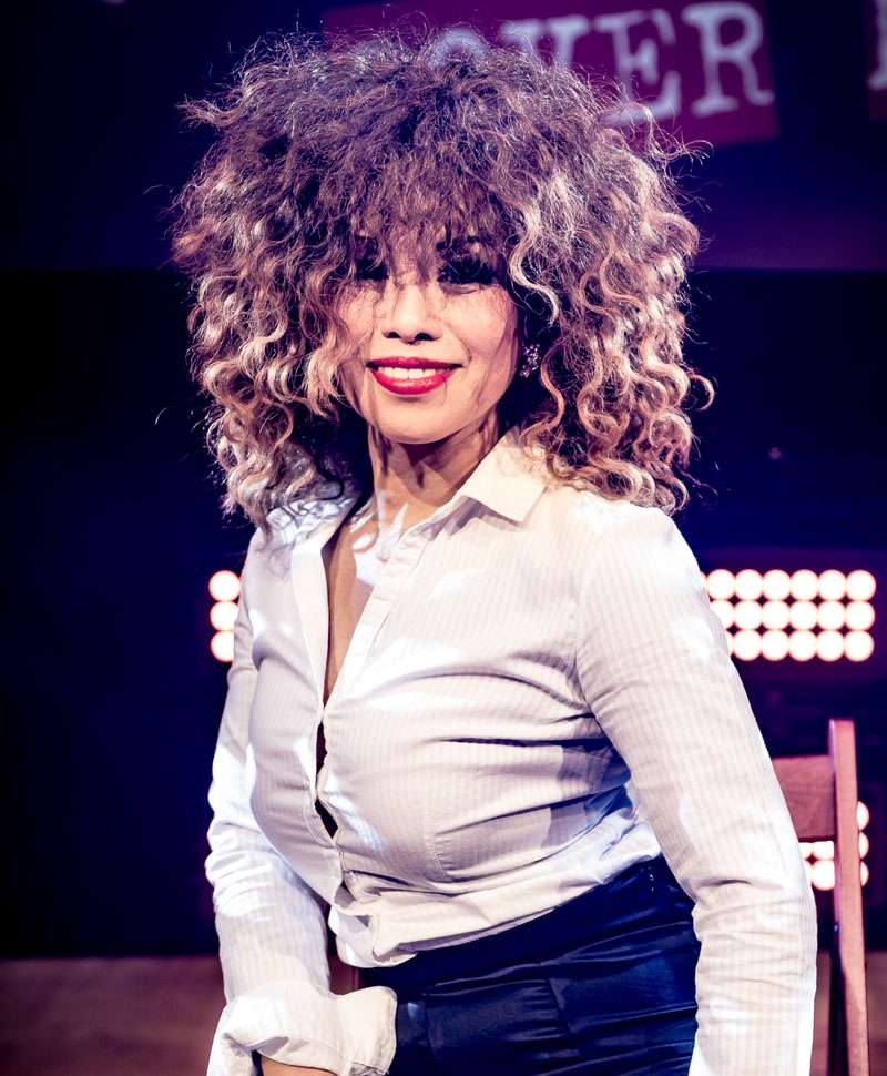 Barby Lynette Hess alias Tina Turner, Sängerin bei Tina T. COVER No1